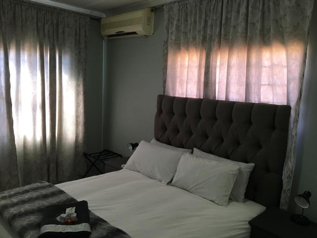 Home Sweet Home 斯普林博克 外观 照片